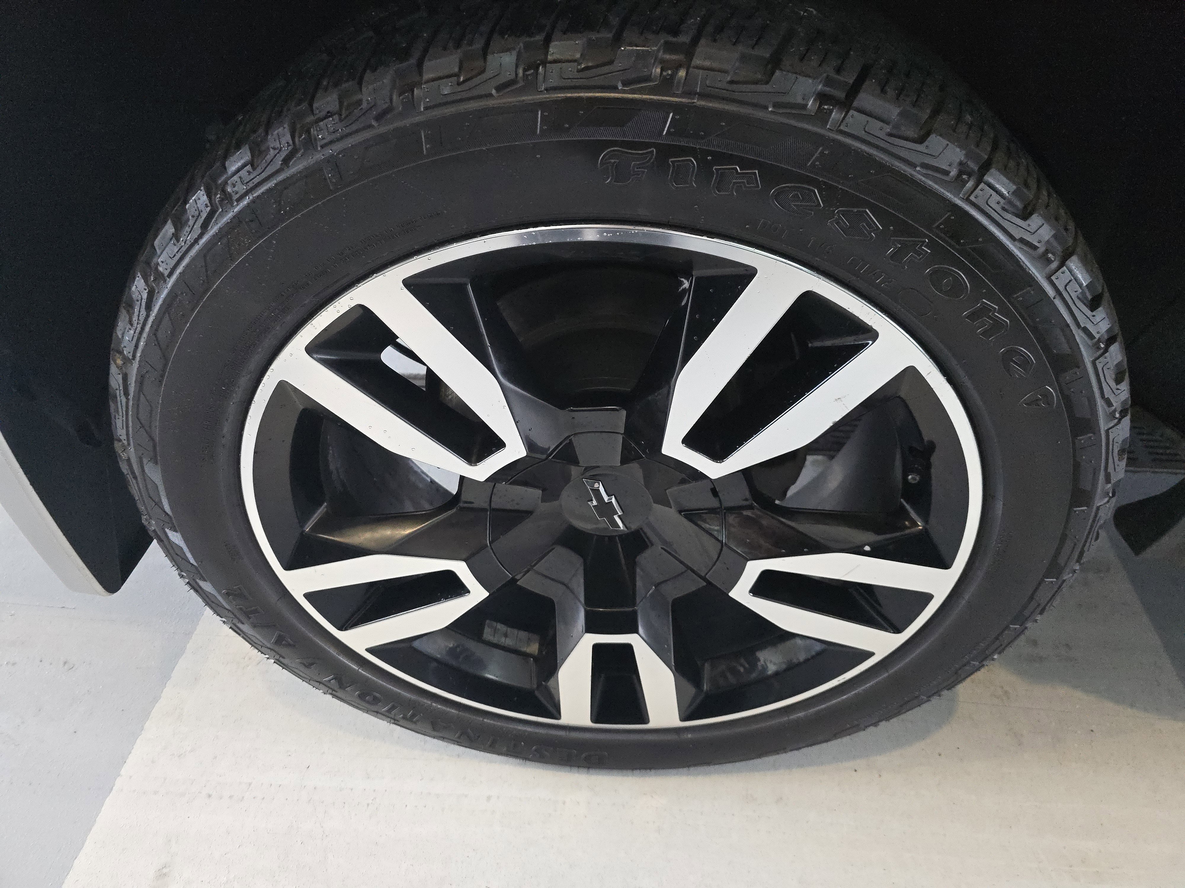 Used 2019 Chevrolet Suburban Premier image 12