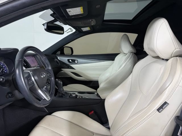 Used 2017 INFINITI Q60 Red Sport 400 RWD image 16