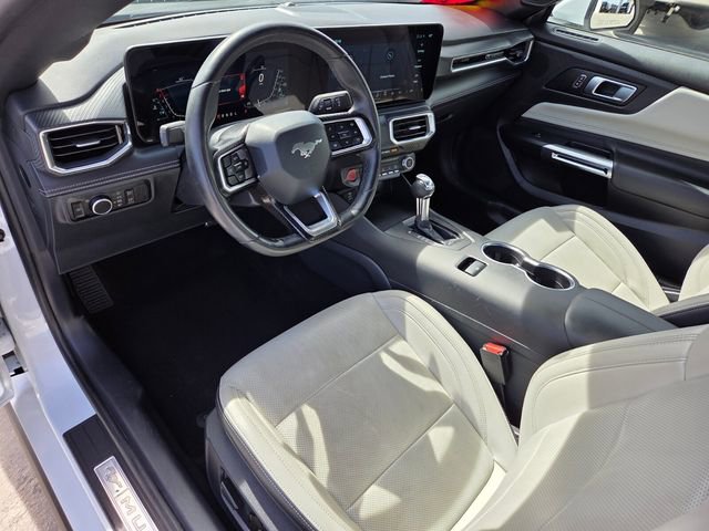 Used 2025 Ford Mustang Premium RWD image 12