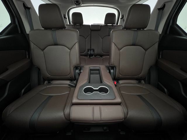 Used 2023 Honda Pilot Elite image 18