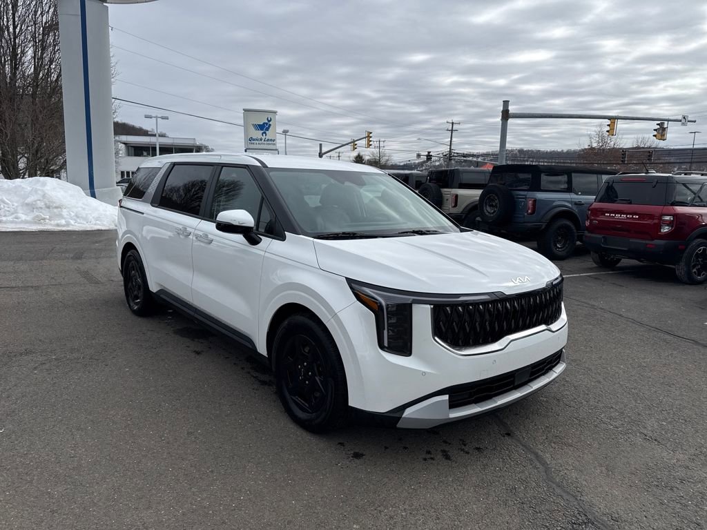 Used 2025 Kia Carnival 360° Tour