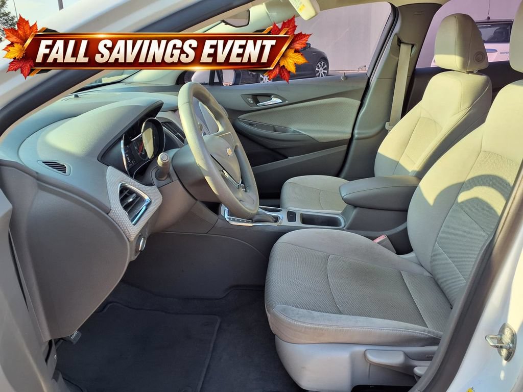 Used 2017 Chevrolet Cruze LS FWD image 10