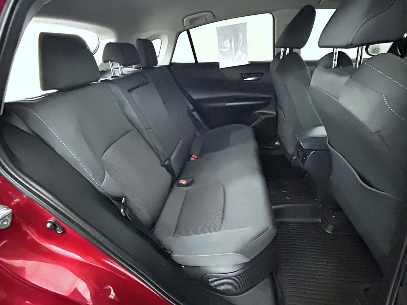 Used 2022 Toyota Venza LE image 18