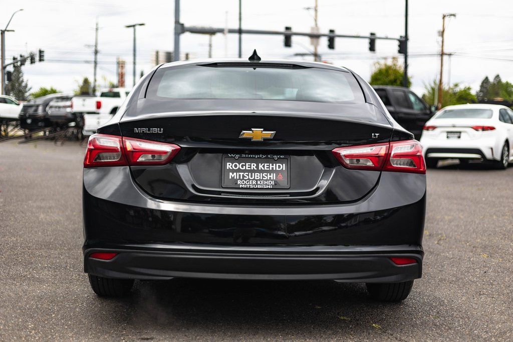 Used 2022 Chevrolet Malibu LT FWD image 9
