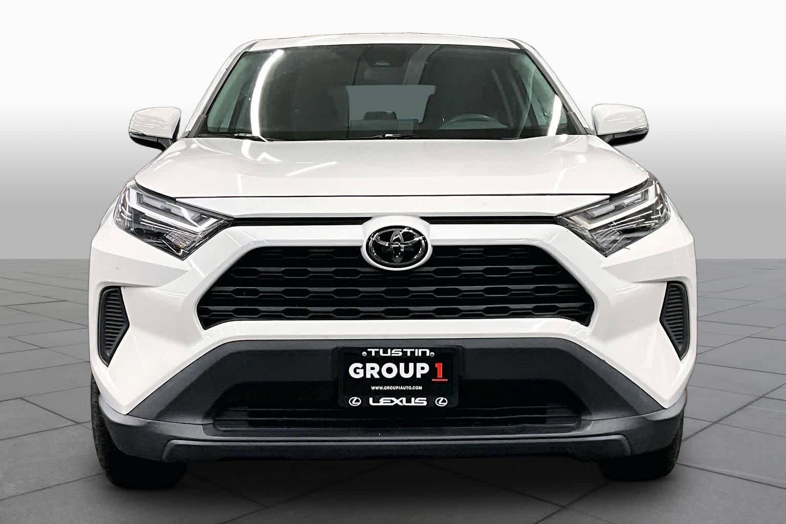 Used 2023 Toyota RAV4 LE AWD/4WD image 3