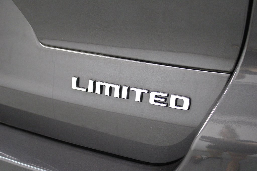 Certified 2023 Jeep Grand Cherokee L Limited AWD/4WD image 46