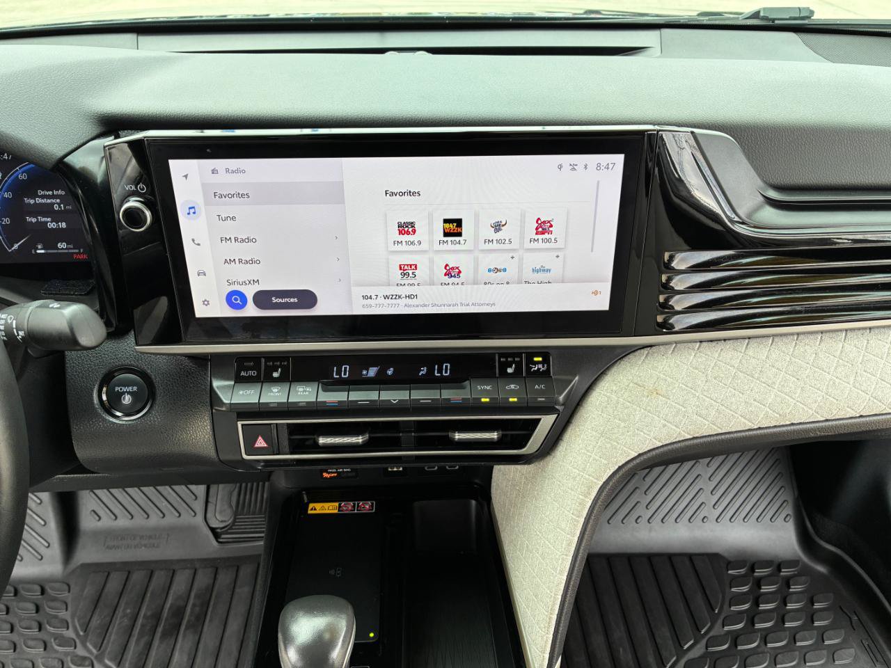 Used 2025 Toyota Camry XLE FWD image 18