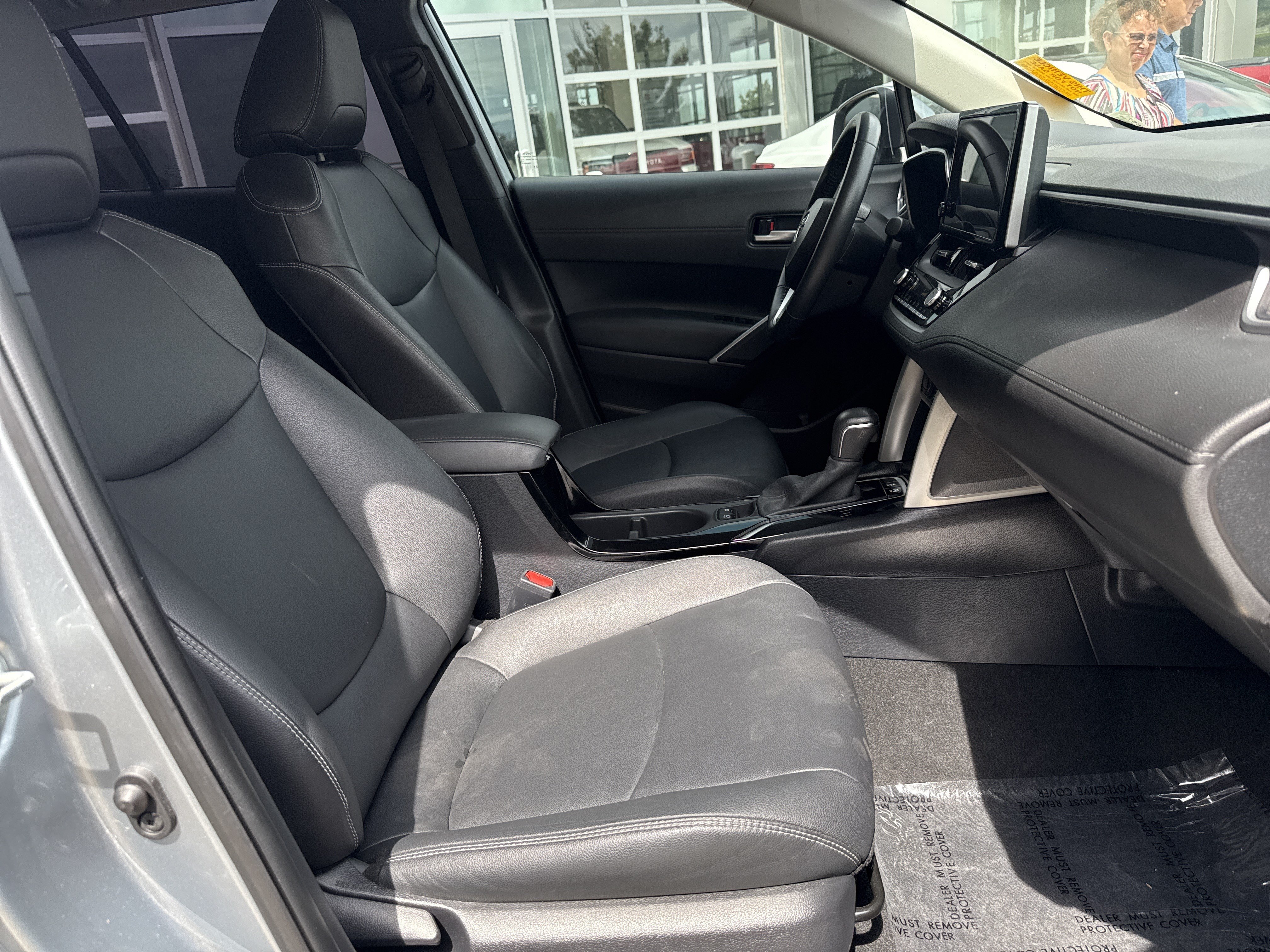 Used 2024 Toyota Corolla Cross XLE AWD/4WD image 27