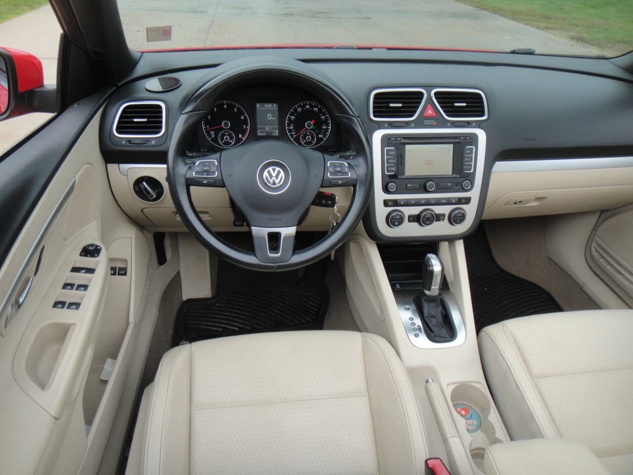 Used 2016 Volkswagen Eos Komfort FWD image 6
