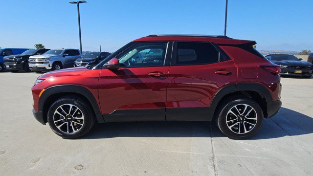 Used 2024 Chevrolet TrailBlazer LT w/ Convenience Package FWD image 5