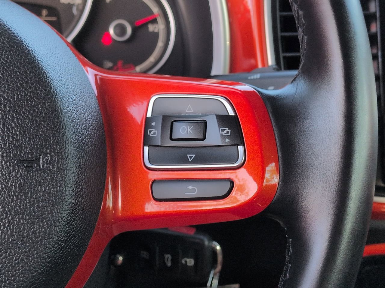 Used 2018 Volkswagen Beetle 2.0T S image 24