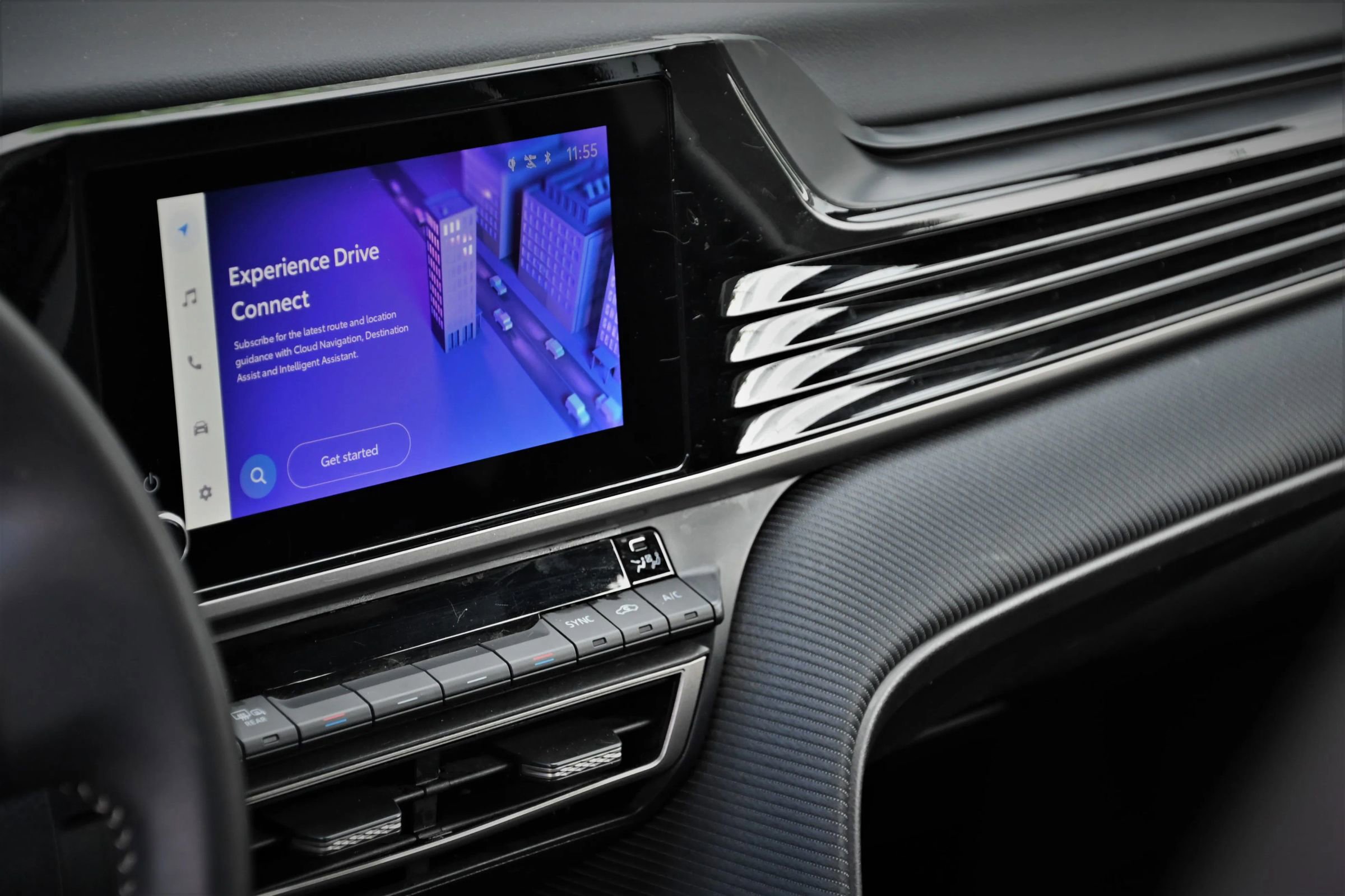 Used 2025 Toyota Camry SE image 11