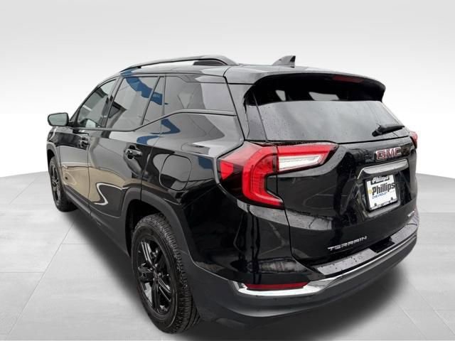Used 2023 GMC Terrain AT4 image 13