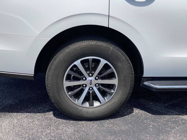 Used 2020 Ford Expedition XLT w/ Equipment Group 202A AWD/4WD image 11