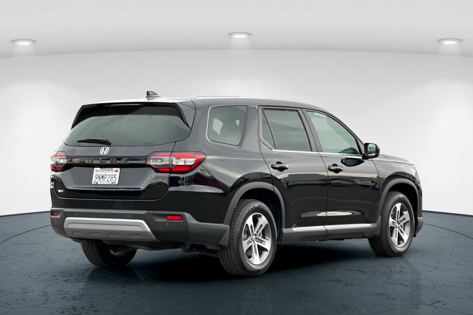 Certified 2025 Honda Pilot EX-L image 6