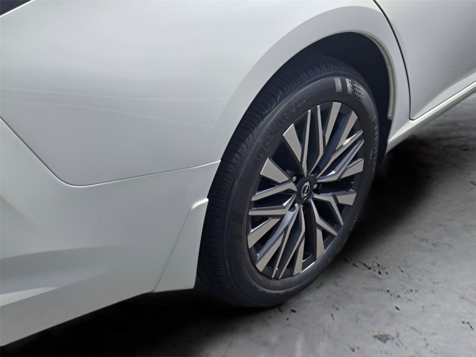 New 2026 Nissan Altima 2.5 SV AWD/4WD image 9