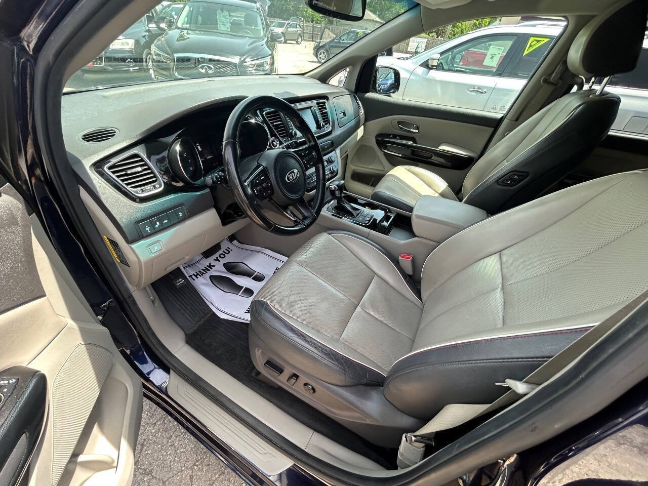 Used 2018 Kia Sedona EX FWD image 5