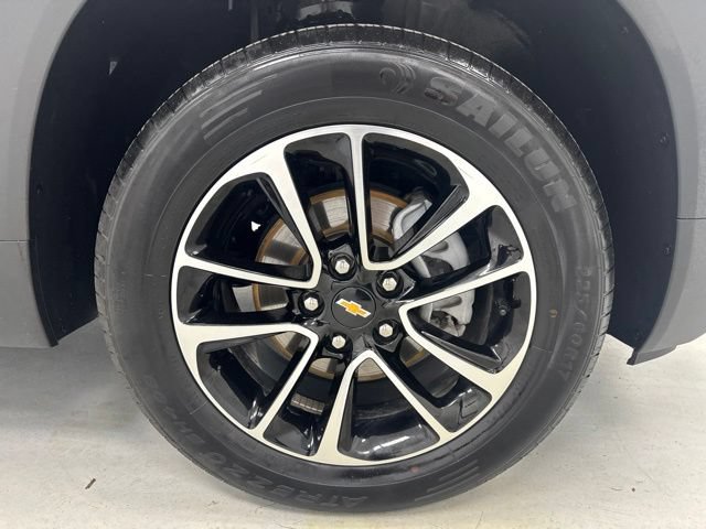 Used 2025 Chevrolet TrailBlazer LT AWD/4WD image 30