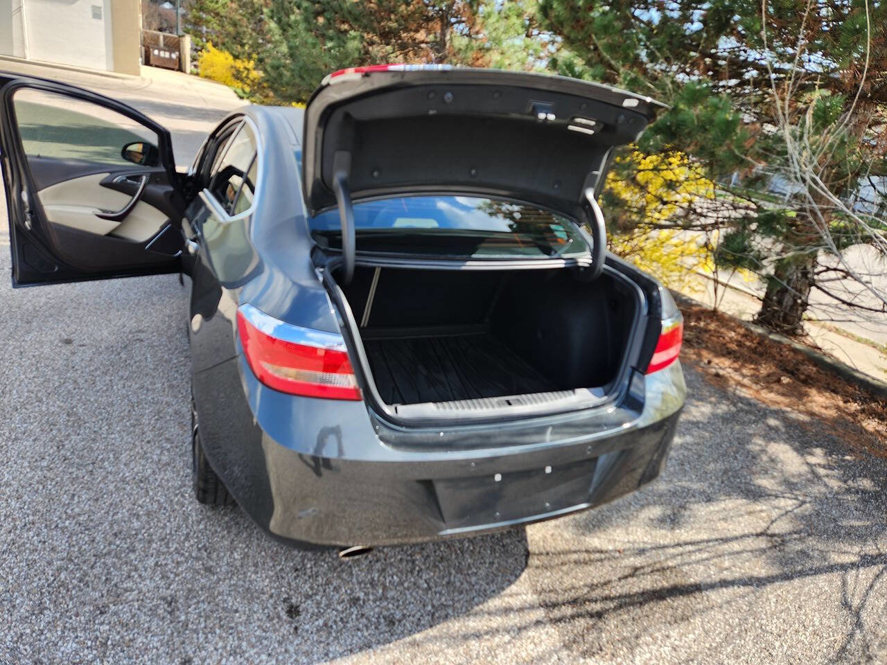 Used 2017 Buick Verano Sport Touring FWD image 28