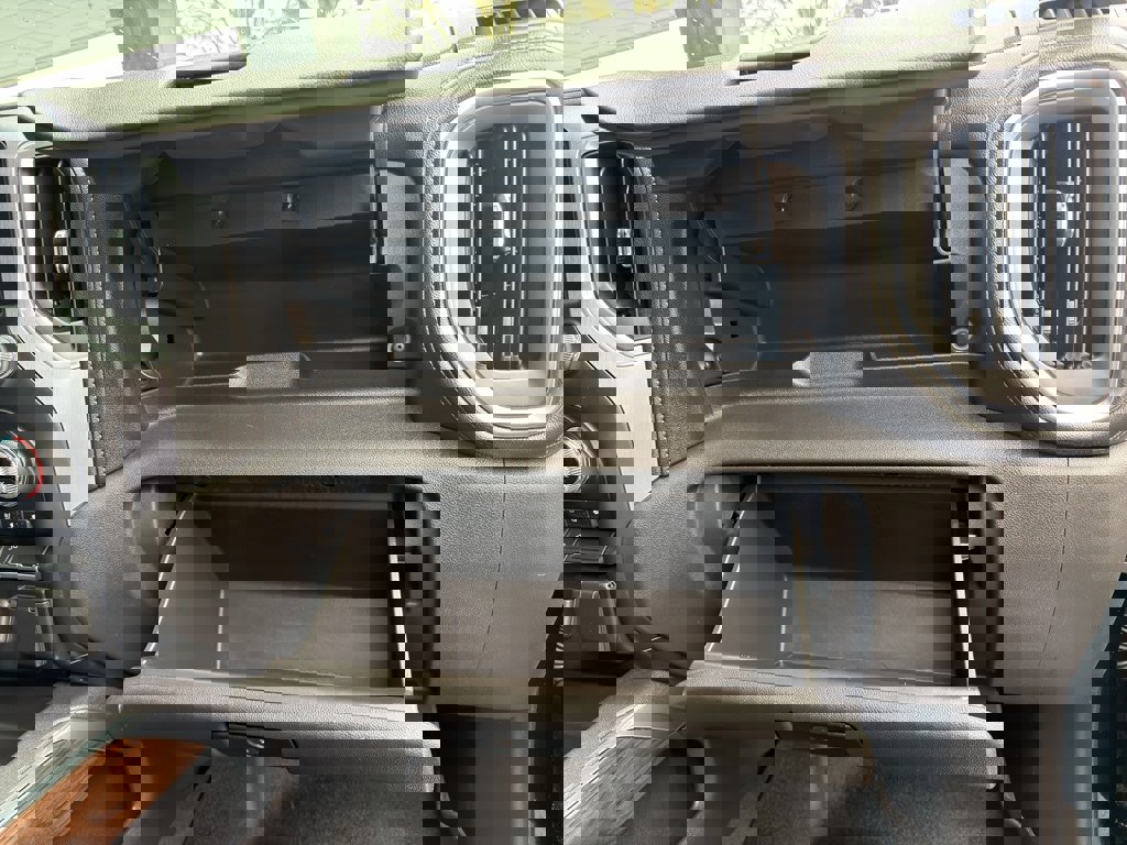 Used 2019 GMC Sierra 1500 SLT w/ SLT Convenience Package image 12