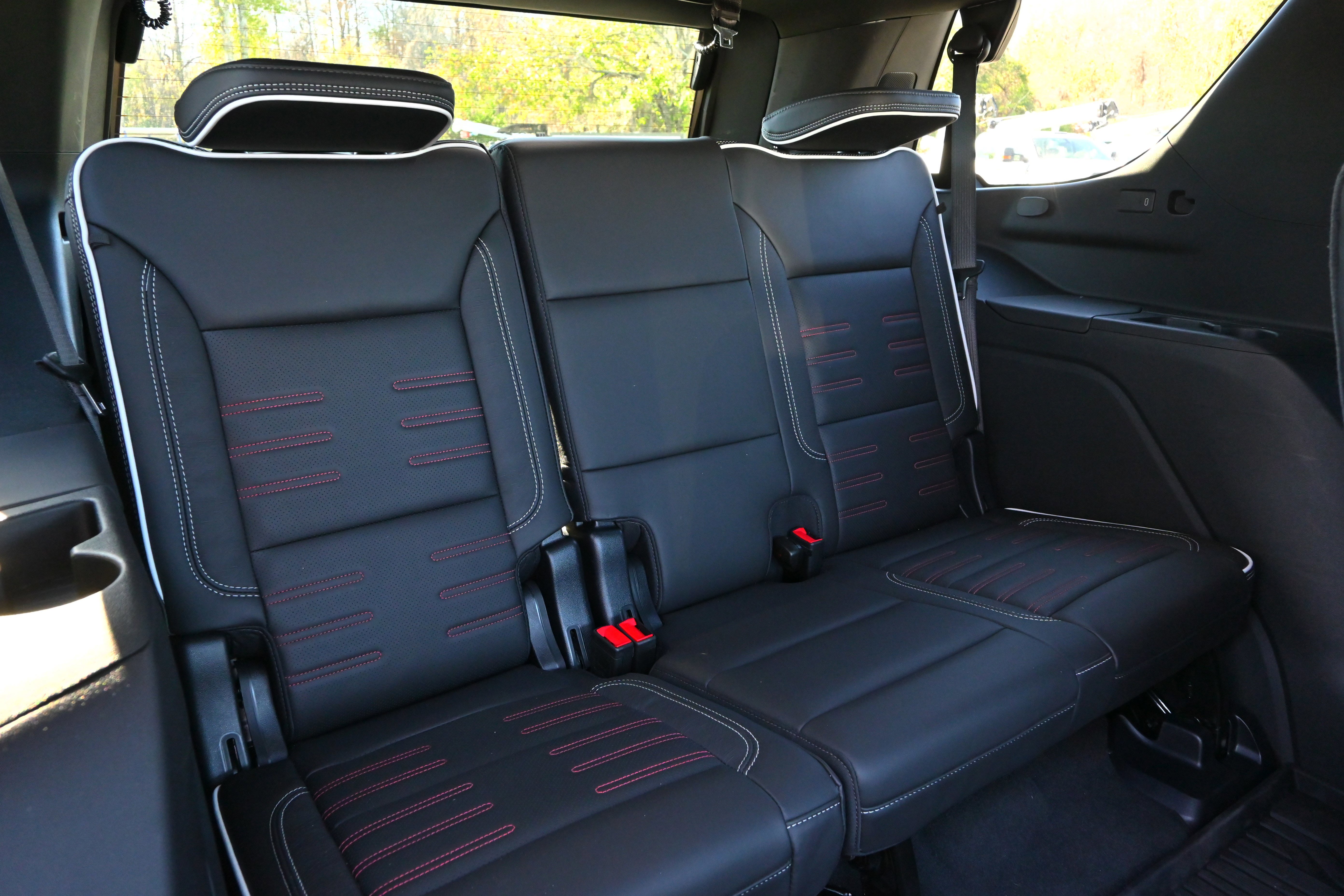 Used 2025 GMC Yukon AT4 Ultimate image 16