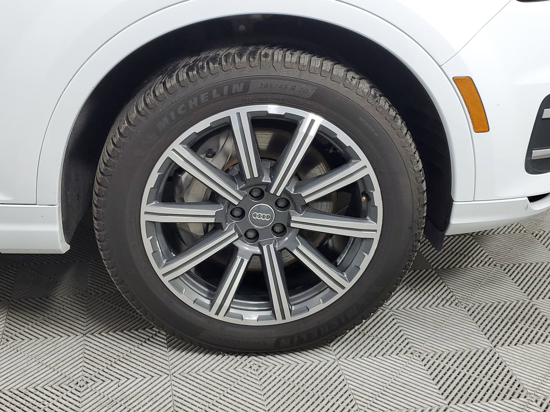 Used 2017 Audi Q7 3.0T Premium Plus image 14