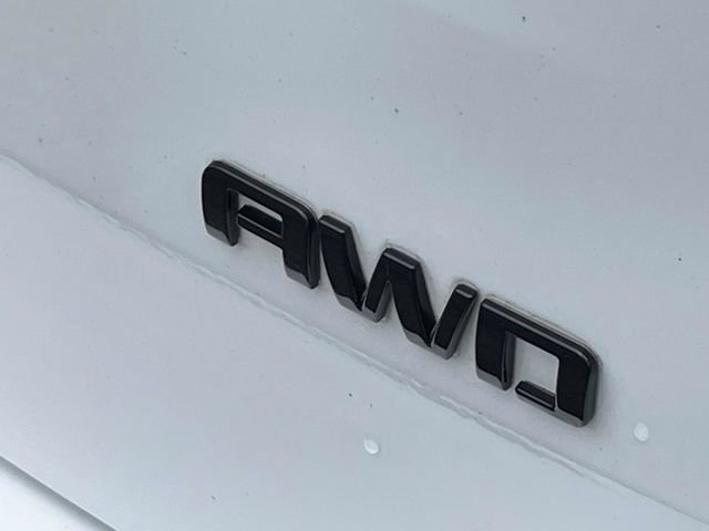 Used 2018 Chevrolet Trax LT w/ Sun & Sound Package AWD/4WD image 11