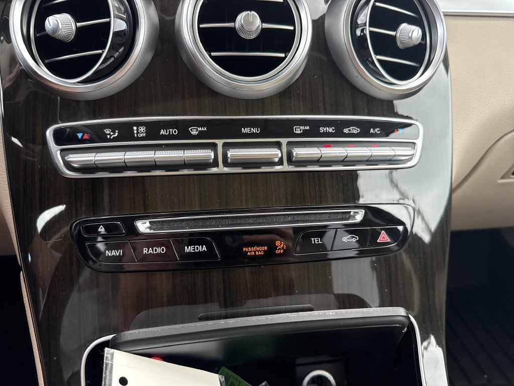 Used 2018 Mercedes-Benz GLC 300 4MATIC image 26