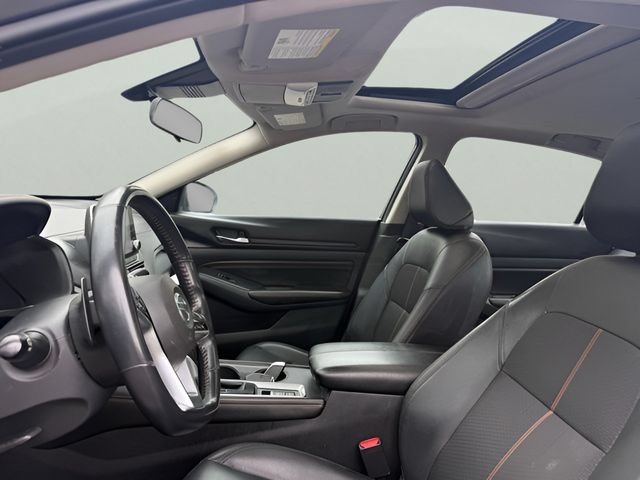 Used 2021 Nissan Altima 2.5 SR w/ SR Premium Package AWD/4WD image 14