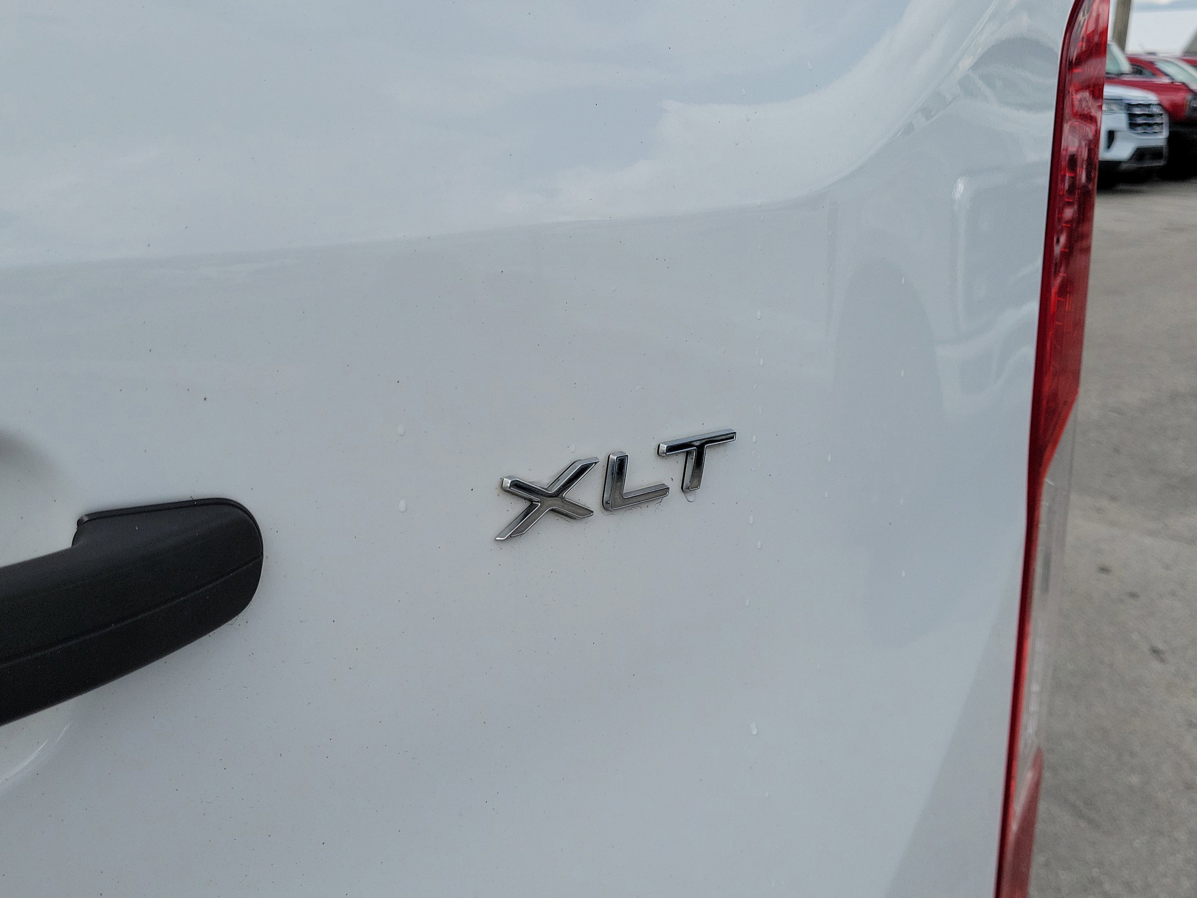 Used 2023 Ford Transit 350 XLT image 30