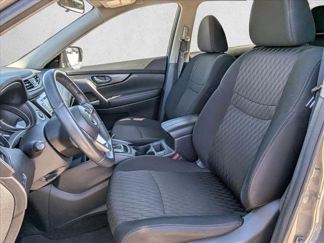 Used 2018 Nissan Rogue SV w/ Premium Package image 13