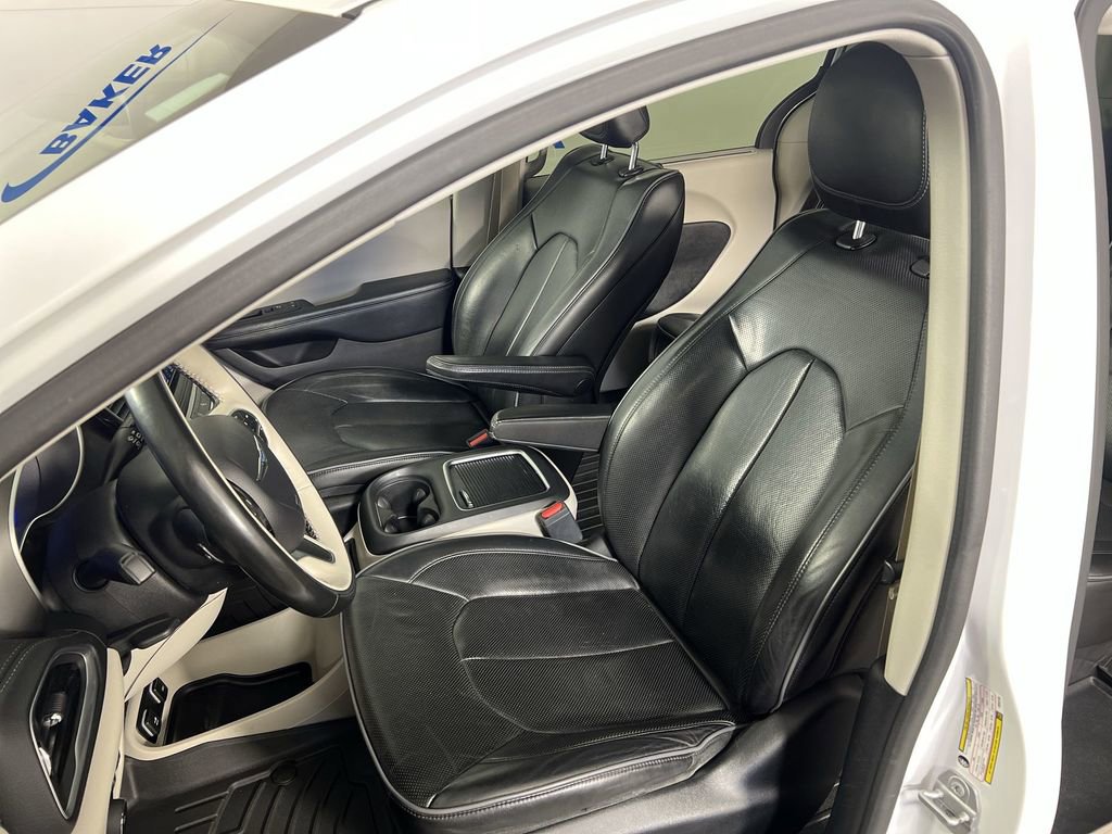 Used 2019 Chrysler Pacifica Limited FWD image 21