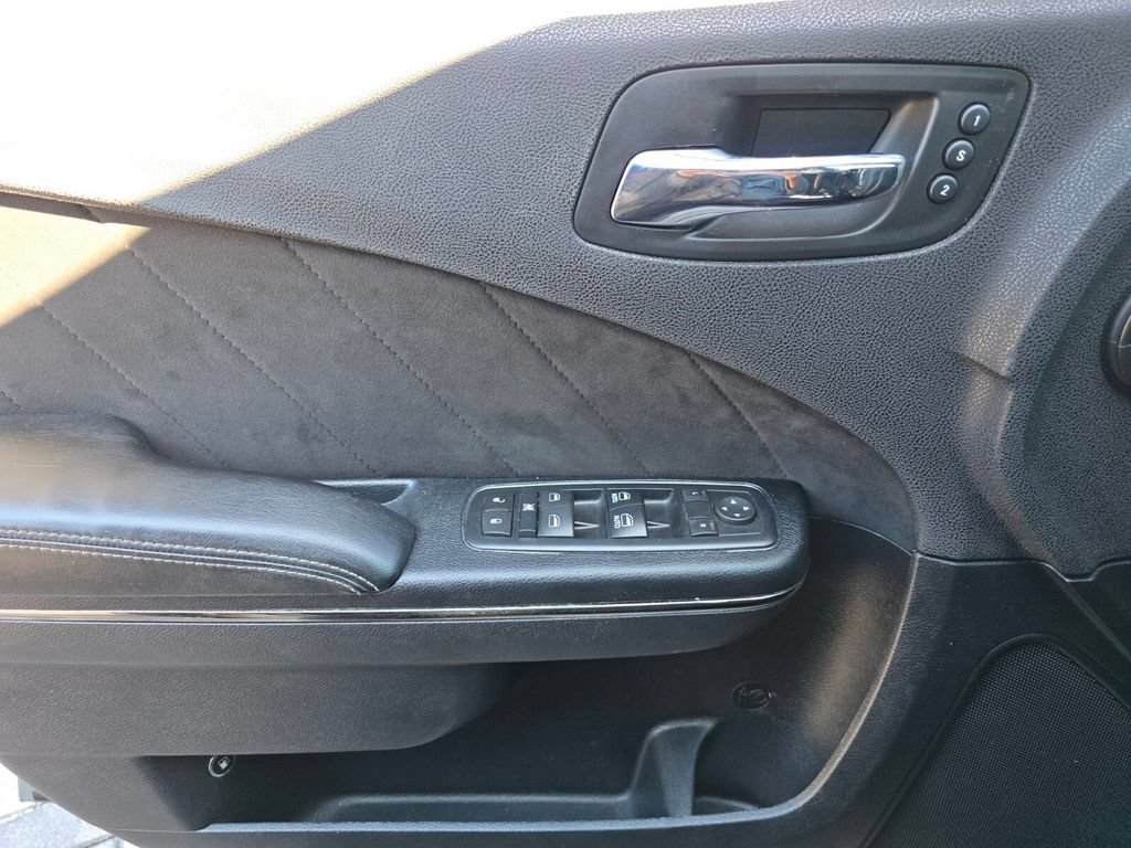 Used 2017 Dodge Charger SRT Hellcat w/ Harman/Kardon Audio Group RWD image 26