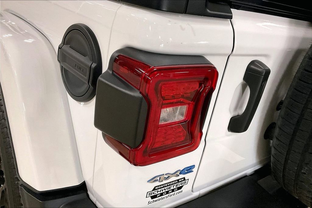 Used 2023 Jeep Wrangler Unlimited Sahara w/ Cold Weather Group image 27