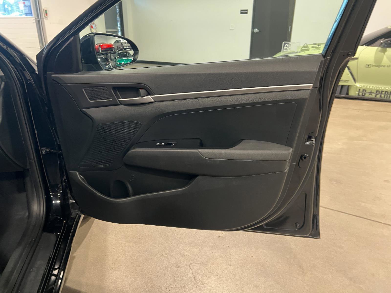 Used 2019 Hyundai Elantra SE w/ Cargo Package FWD image 36