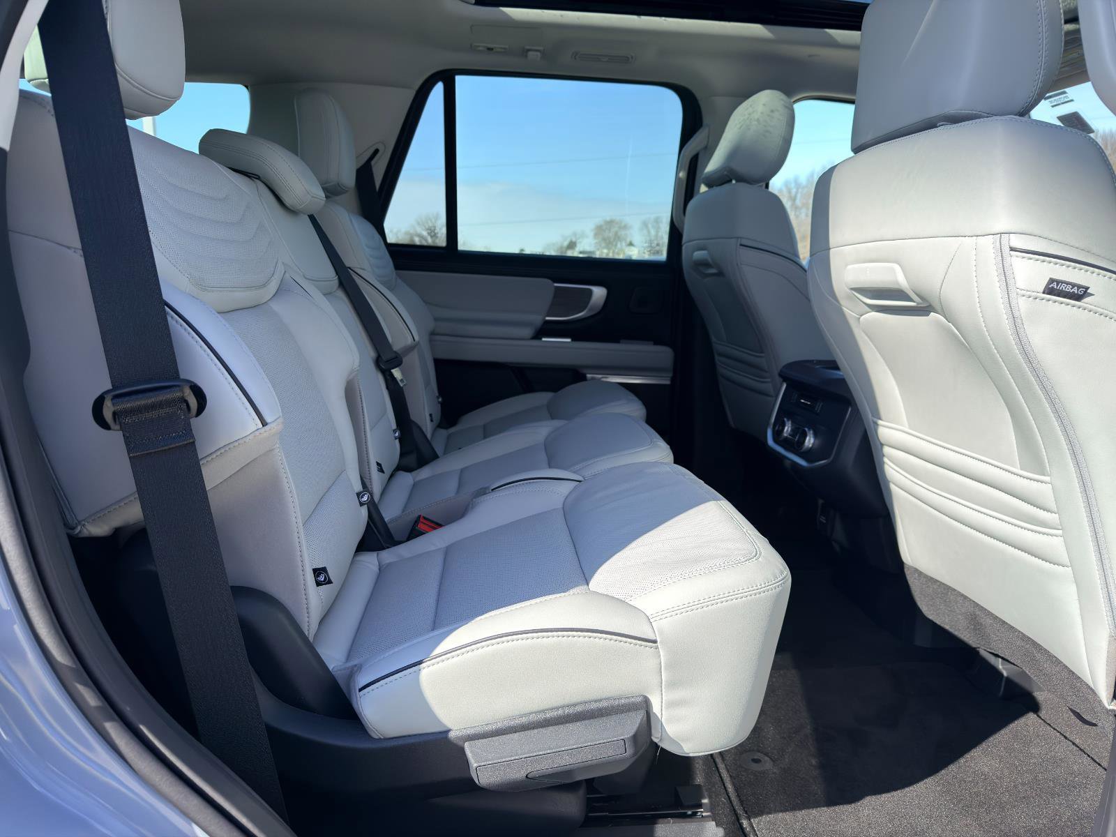 New 2025 Ford Expedition Platinum w/ Platinum Ultimate Package image 41