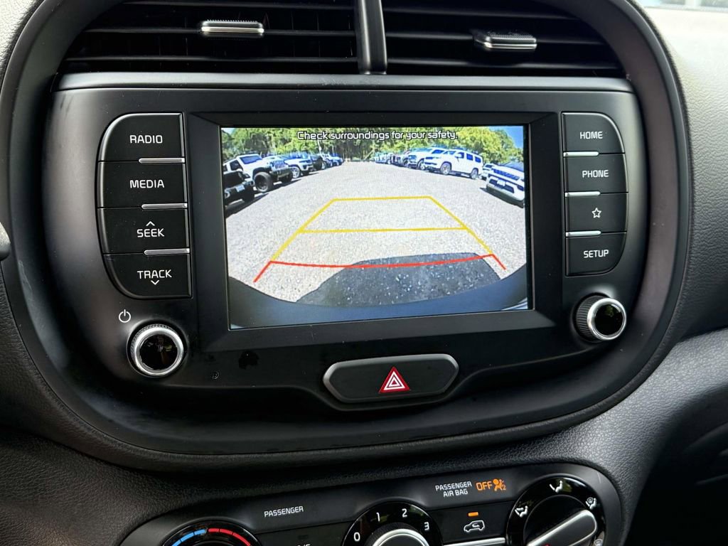 Used 2020 Kia Soul S FWD image 29