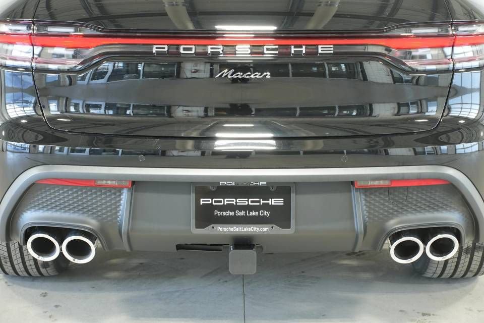 New 2026 Porsche Macan AWD/4WD image 39