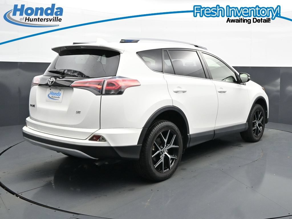 Used 2016 Toyota RAV4 SE FWD image 10
