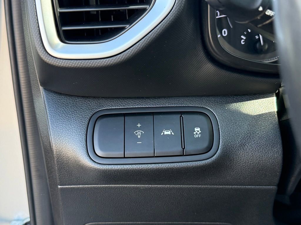 Used 2021 Hyundai Venue SEL FWD image 26