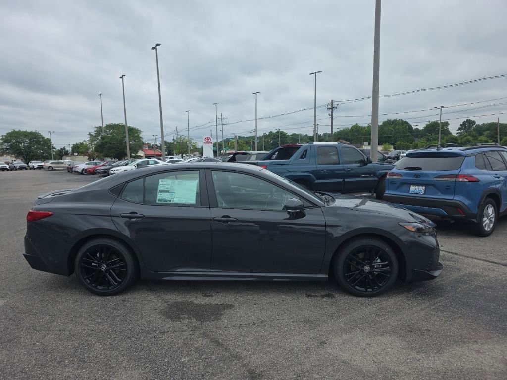 New 2026 Toyota Camry SE FWD image 3