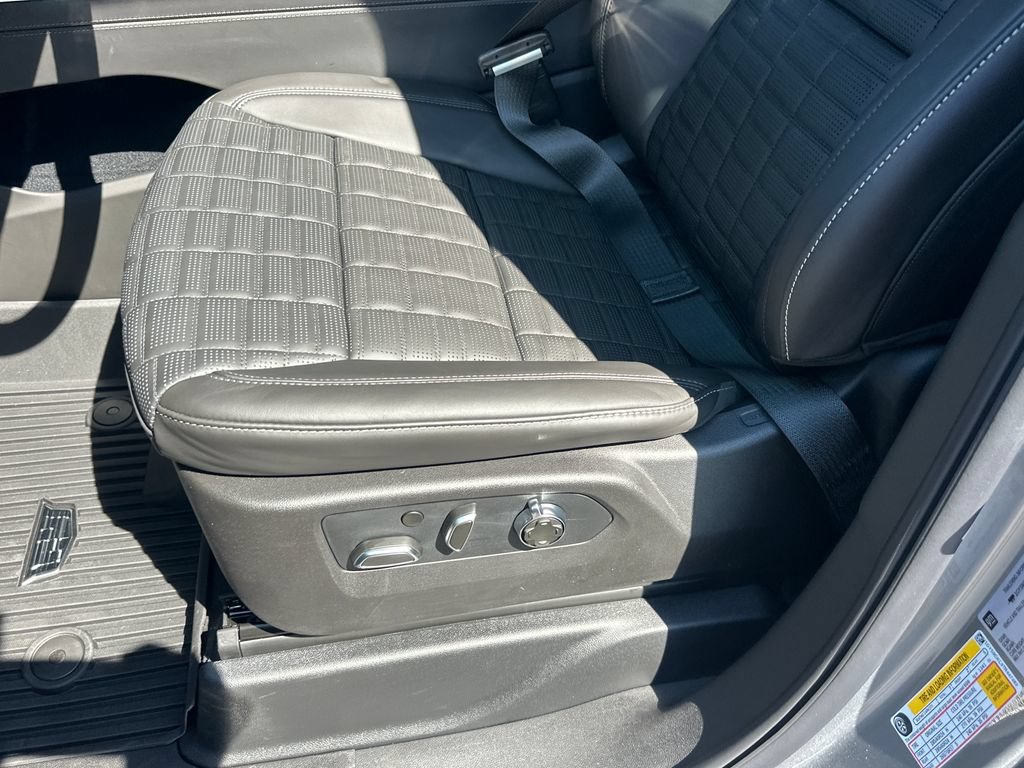 New 2026 Cadillac Escalade Platinum Sport AWD/4WD image 9