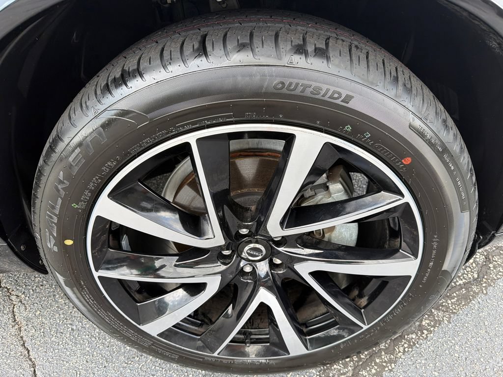 Used 2023 Volvo XC90 B6 Plus AWD/4WD image 12