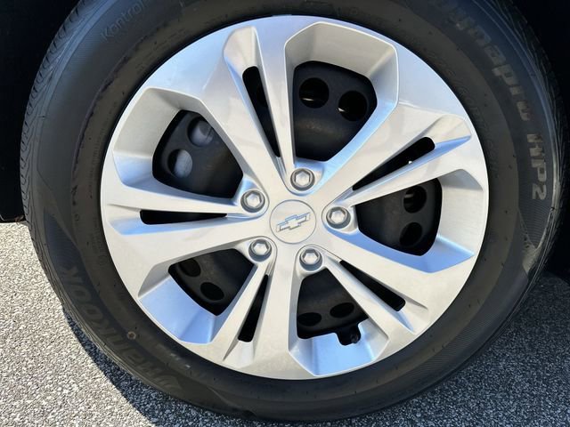 Used 2024 Chevrolet Trax LS FWD image 21