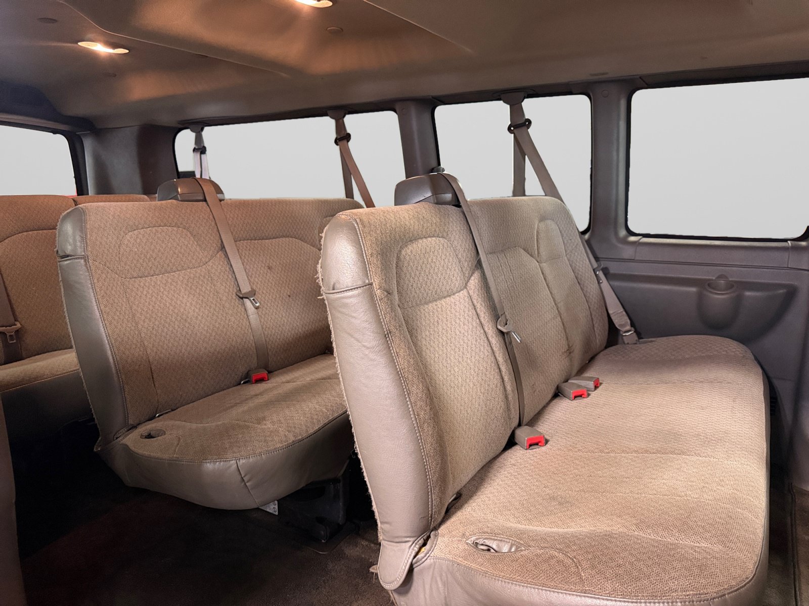 Used 2017 Chevrolet Express 3500 LT w/ LT Preferred Equipment Group RWD image 24