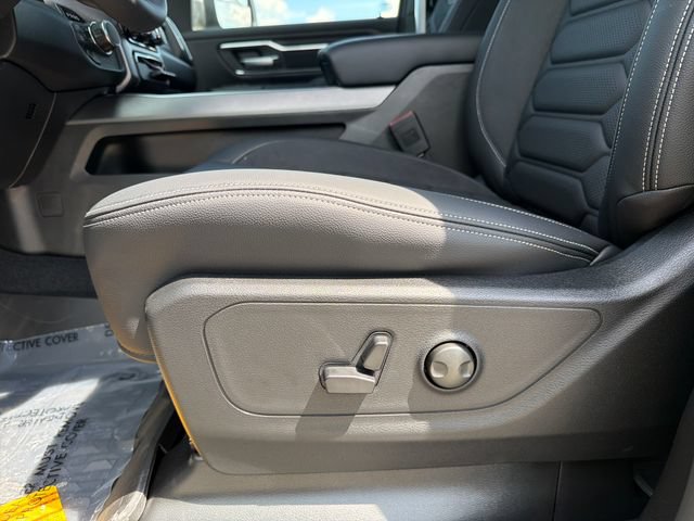 New 2026 RAM 1500 Big Horn w/ Night Edition AWD/4WD image 12