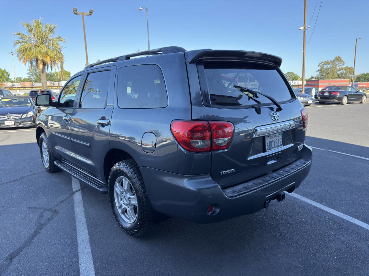 Used 2008 Toyota Sequoia Limited AWD/4WD image 5