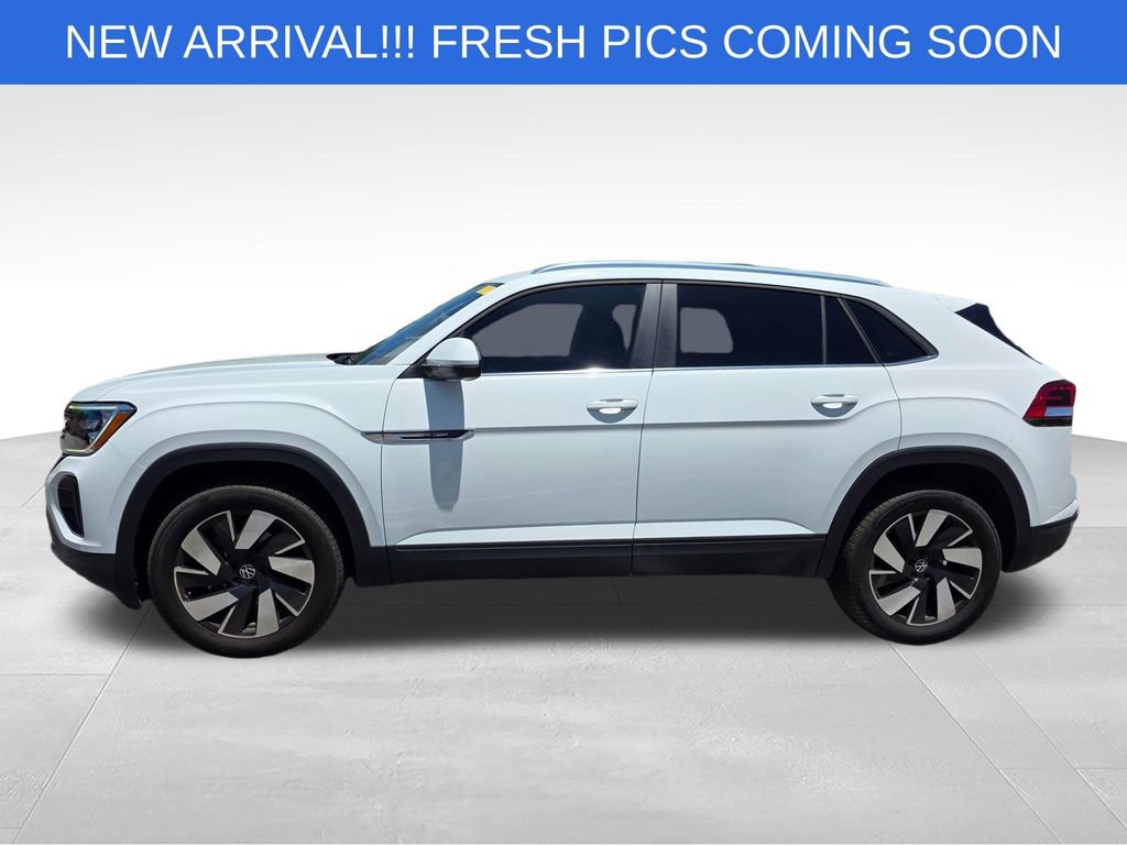 Used 2024 Volkswagen Atlas Cross Sport SE FWD image 3