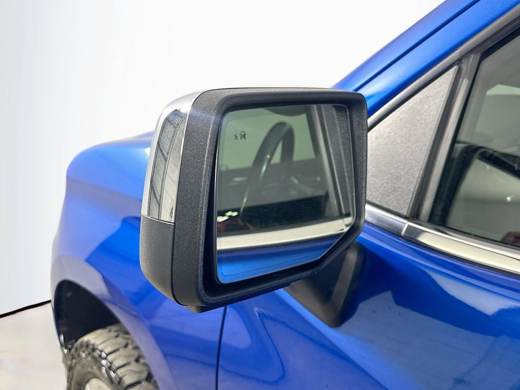 Used 2023 Chevrolet Silverado 1500 LTZ AWD/4WD image 38