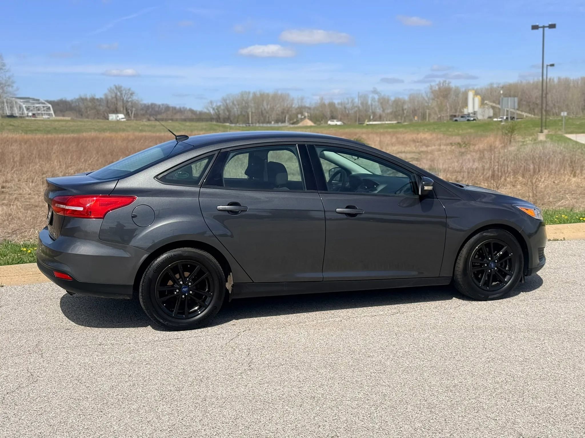 Used 2017 Ford Focus SE image 25